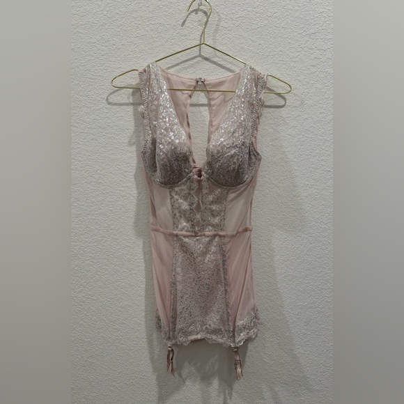 Victoria’s Secret Chantilly lace corset lingerie chemise slip pink glitter bra